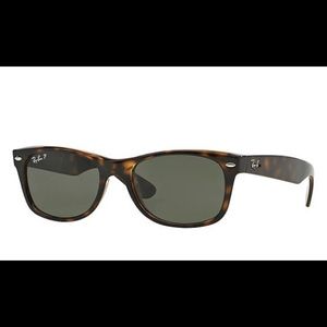 Ray Ban New Wayfarer Classic sunglasses